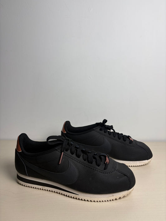 Shoes Sneakers By Nike In Black, Size: 9.5