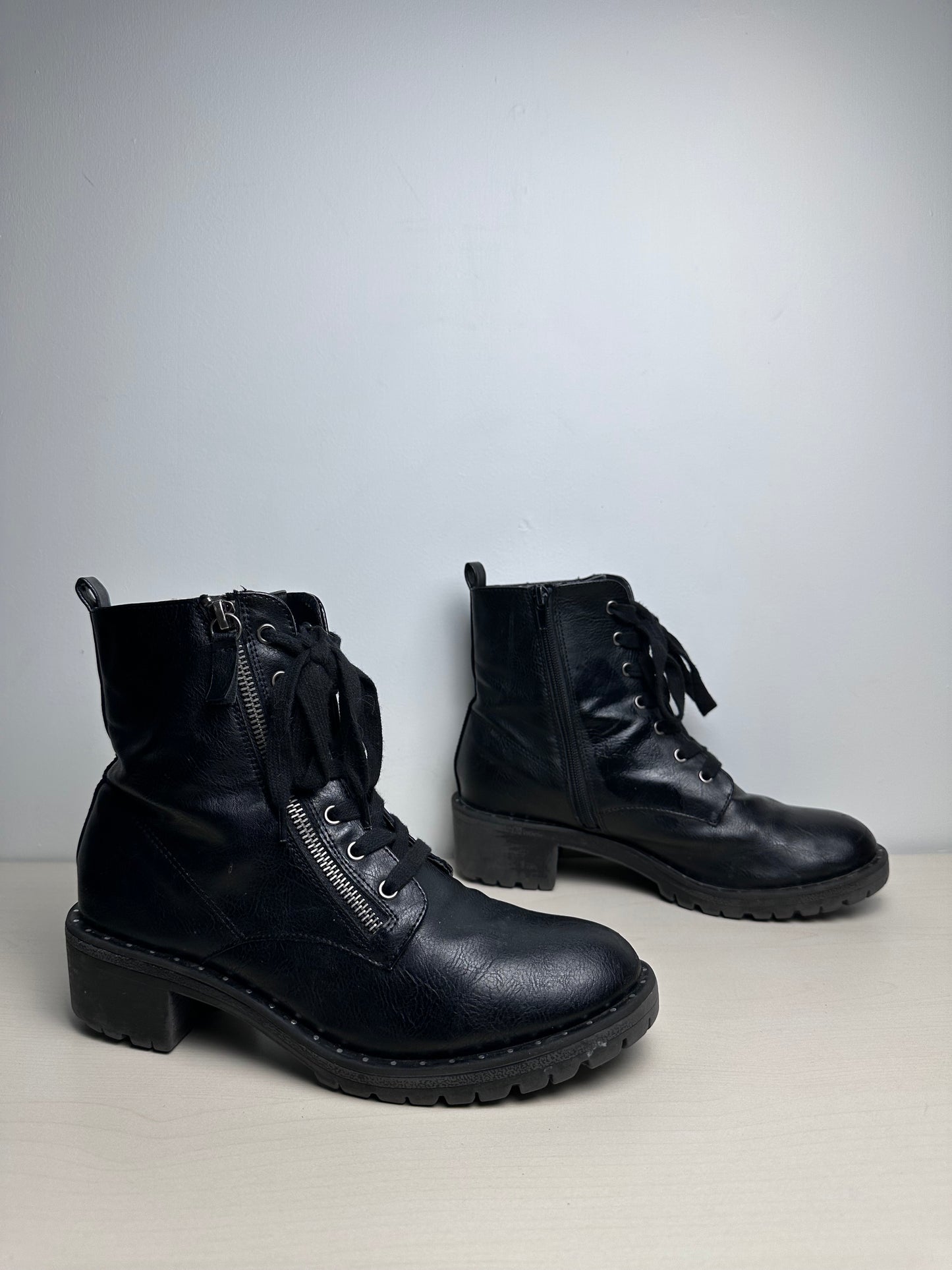 Boots Combat By Report In Black, Size: 9