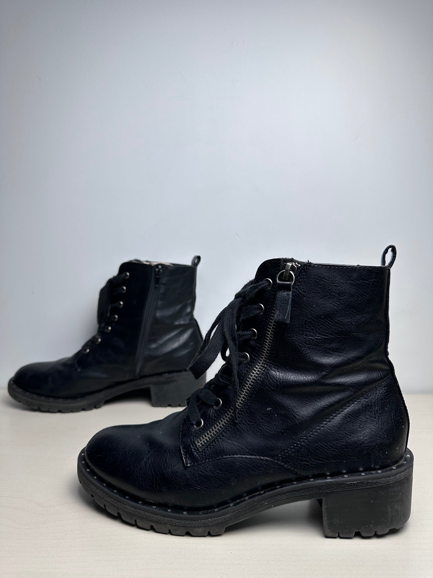 Boots Combat By Report In Black, Size: 9