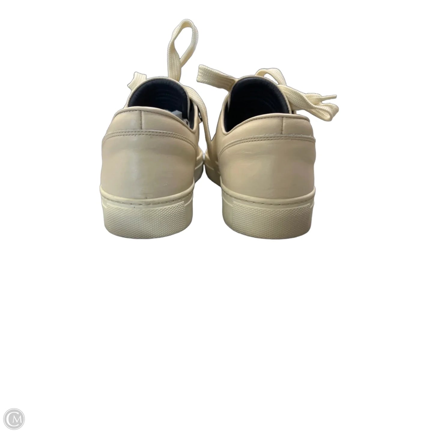 Shoes Sneakers By Clothes Mentor In Cream, Size: 9