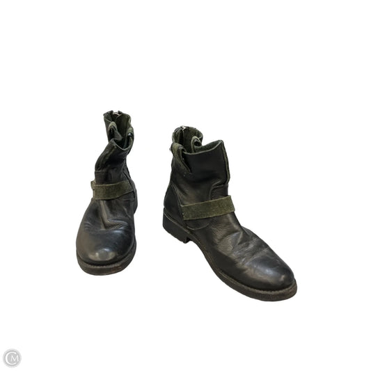 Boots Designer By Frye In Black, Size: 7