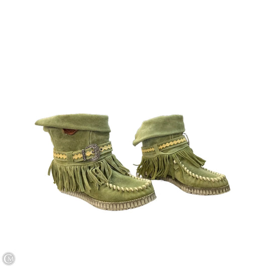 Boots Ankle Flats By Cma In Green, Size: 7.5
