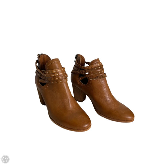 Boots Designer By Frye In Brown, Size: 7.5