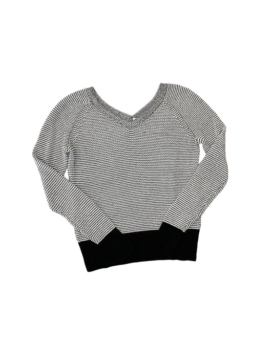 Sweater By Calvin Klein In Black & White, Size:M