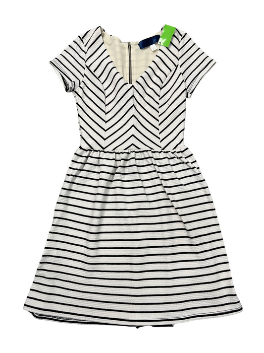 Dress Casual Short By Clothes Mentor In Striped Pattern, Size:S