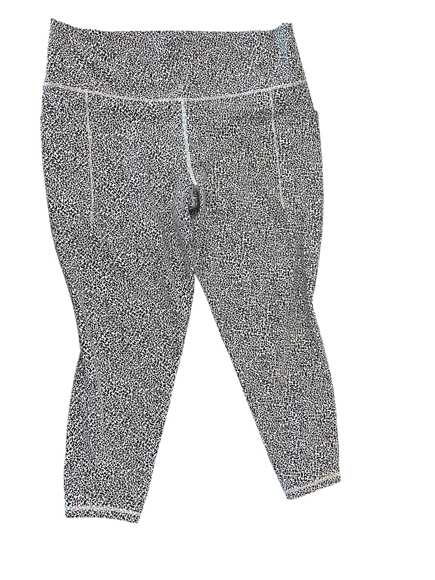 Athletic Leggings Capris By Athleta In Black & White, Size:Xl