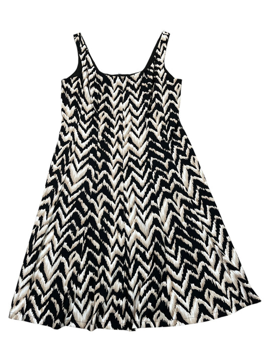 Dress Casual Midi By Connected Apparel In Chevron Pattern, Size:Xl