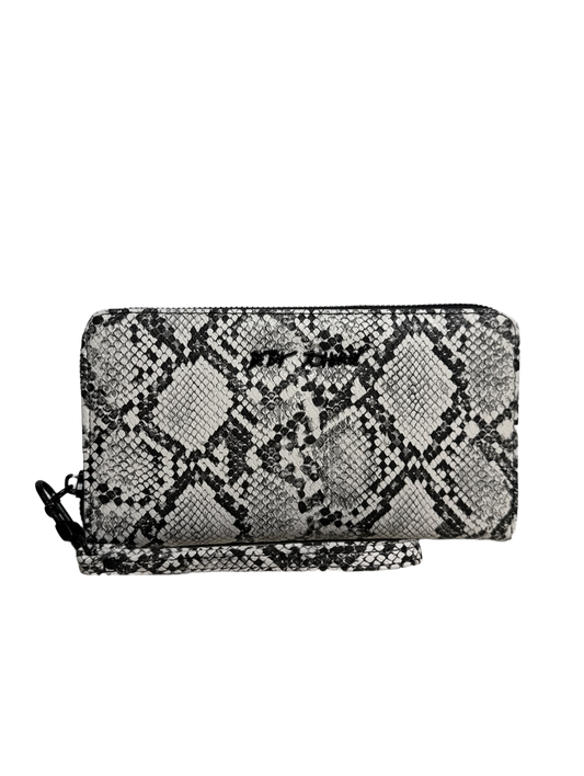 Wristlet By Betsey Johnson  Size: Large