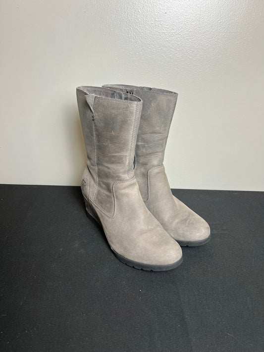Boots Mid-calf Heels By Ugg  Size: 6.5