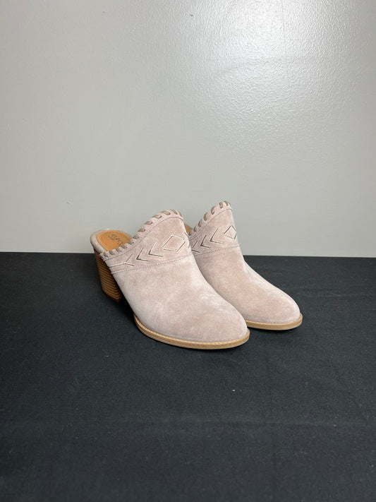 Shoes Heels Block By Sofft  Size: 8.5