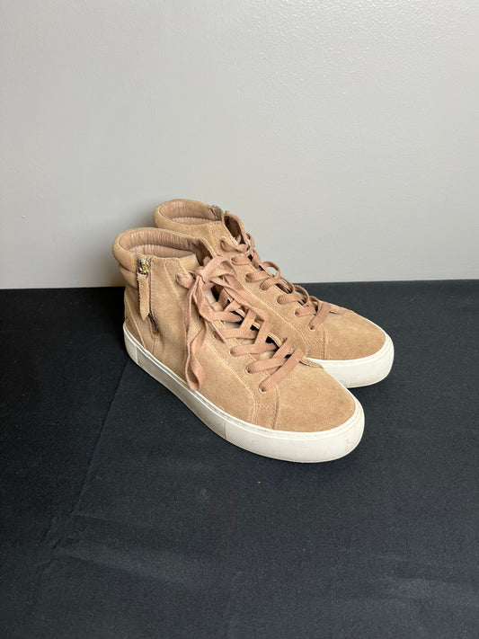Shoes Sneakers By Ugg  Size: 8.5